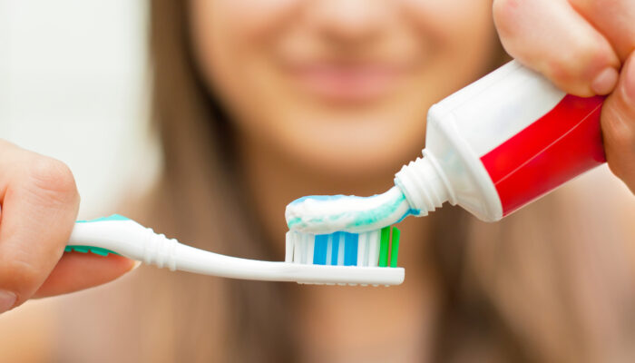 All About Sensitive Teeth And Whitening Toothpaste