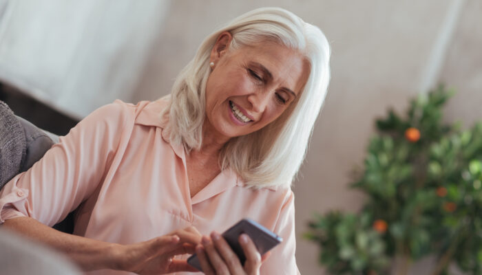 Points To Consider Before Buying Cell Phone Plans For Seniors