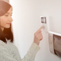 The Control Technologies And Devices Used In Smart Home Systems